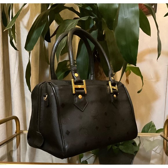 ♦️♦️ AUTHENTIC BLACK MCM BOSTON TOTE - Picture 5 of 13